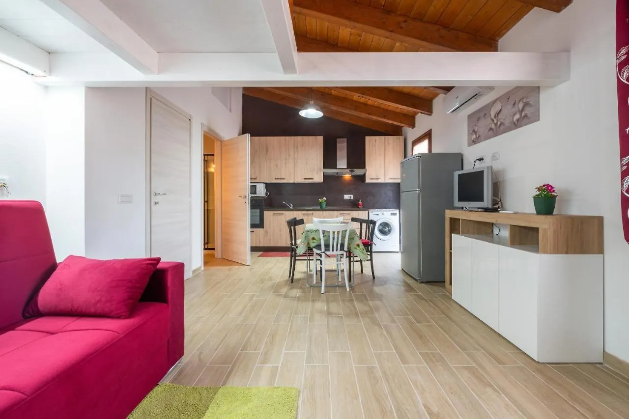 公寓 Confortevole Loft Sud Sardegna 圣乔瓦尼-苏埃尔朱