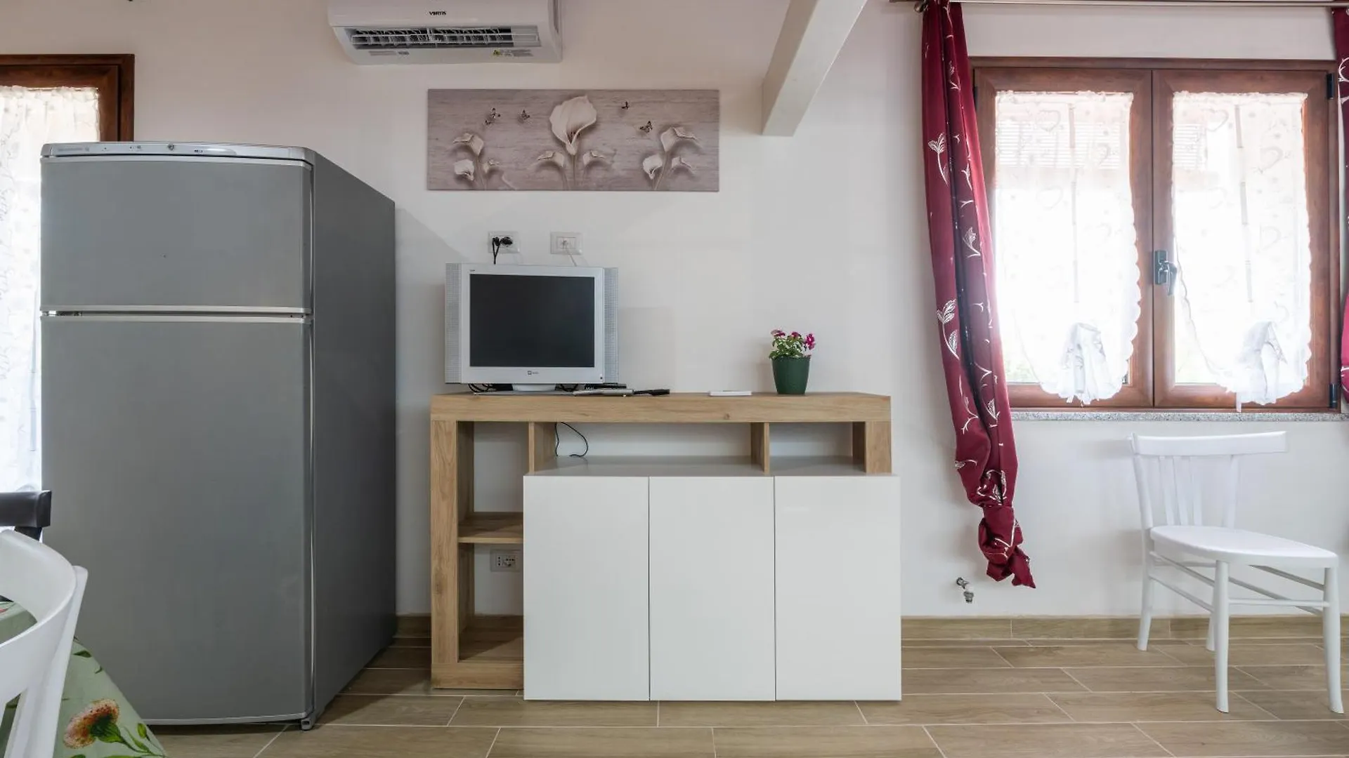 Confortevole Loft Sud Sardegna 圣乔瓦尼-苏埃尔朱 公寓